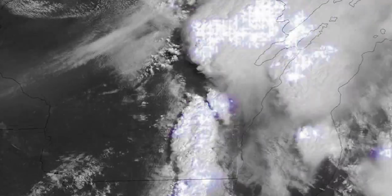 Tornado EF-2 arrasó partes de Wisconsin este martes