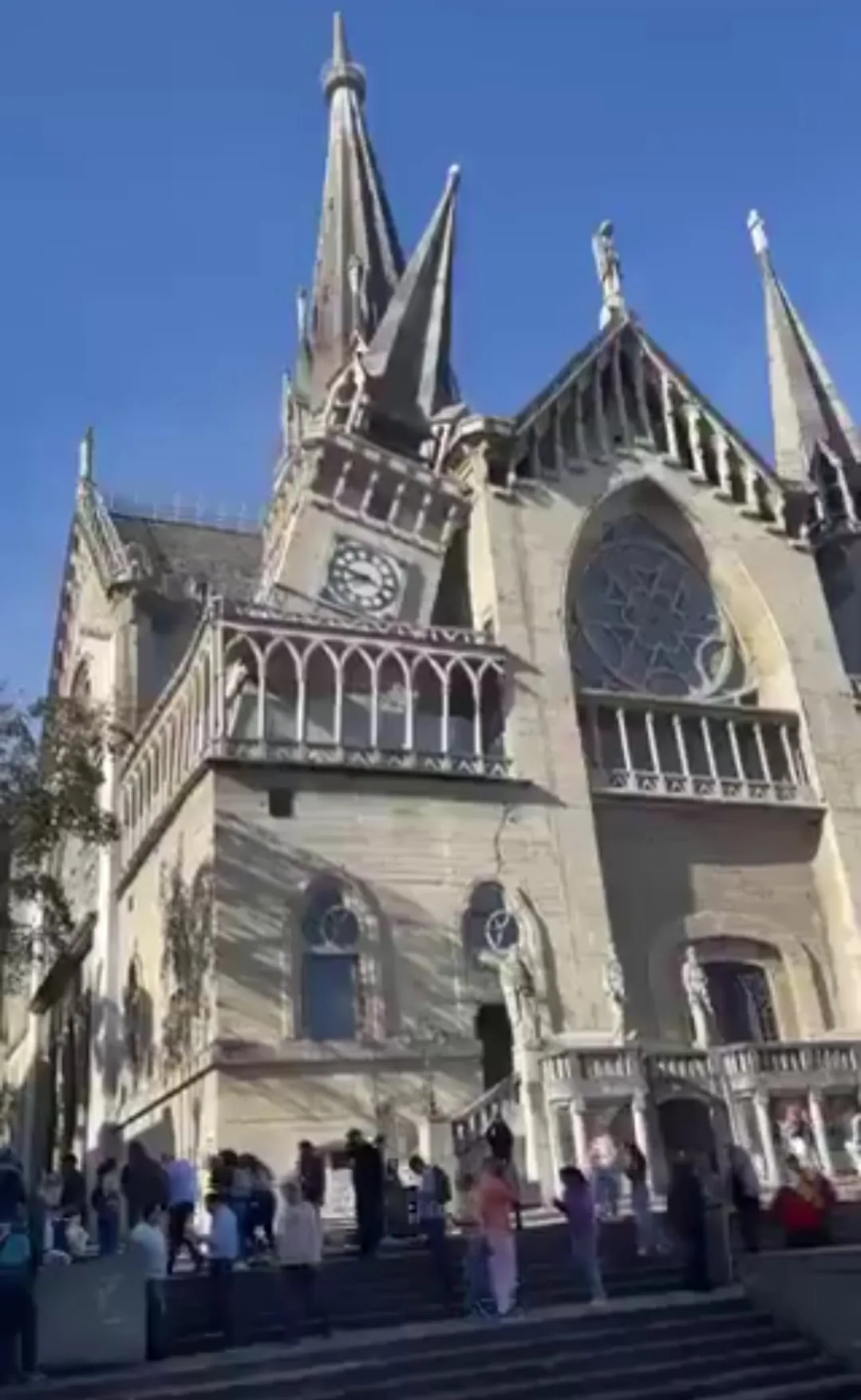 Catedral Basílica Metropolitana de Manizales tras el sismo